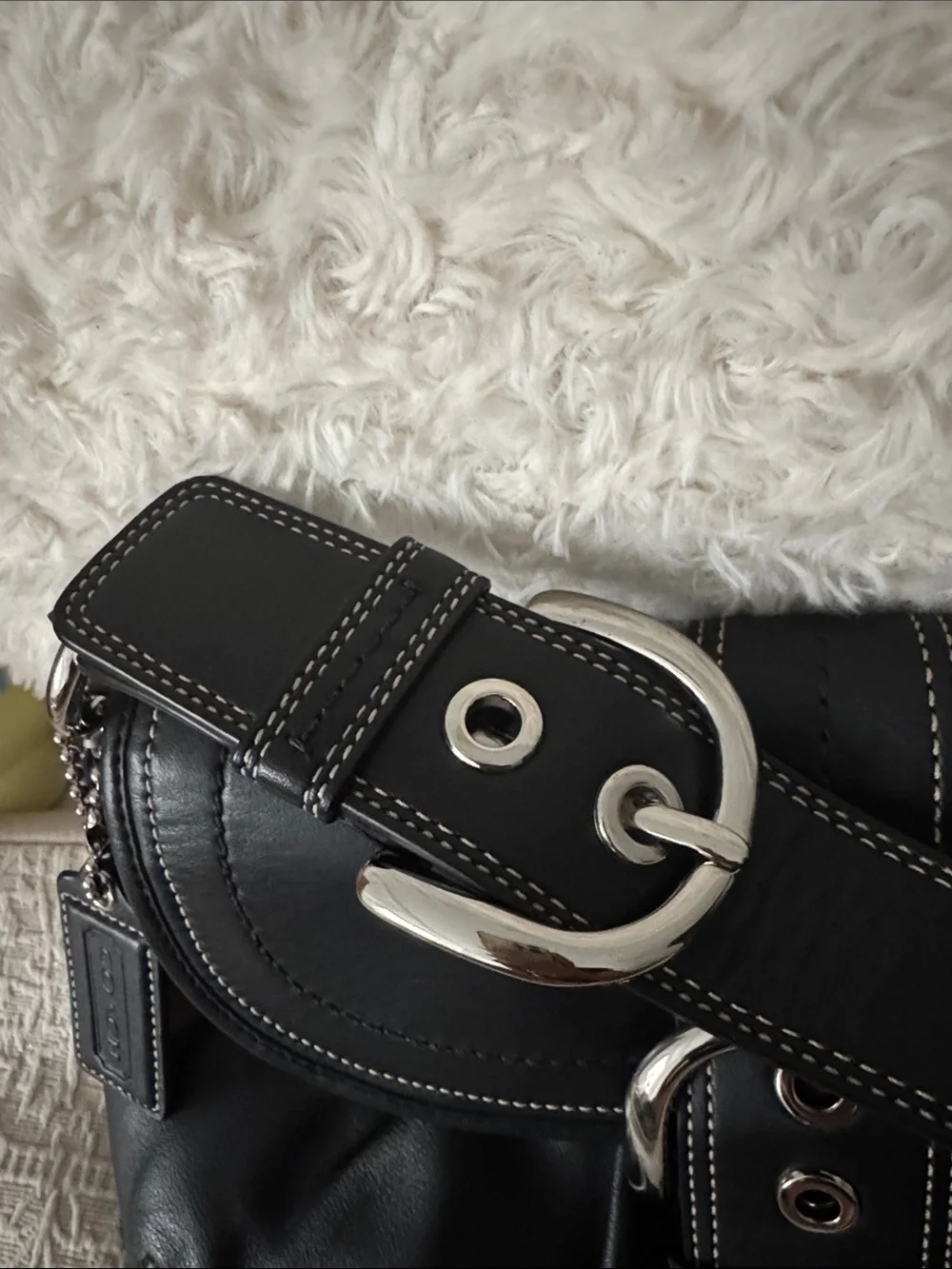 Coach Black Large Buckle Soho!